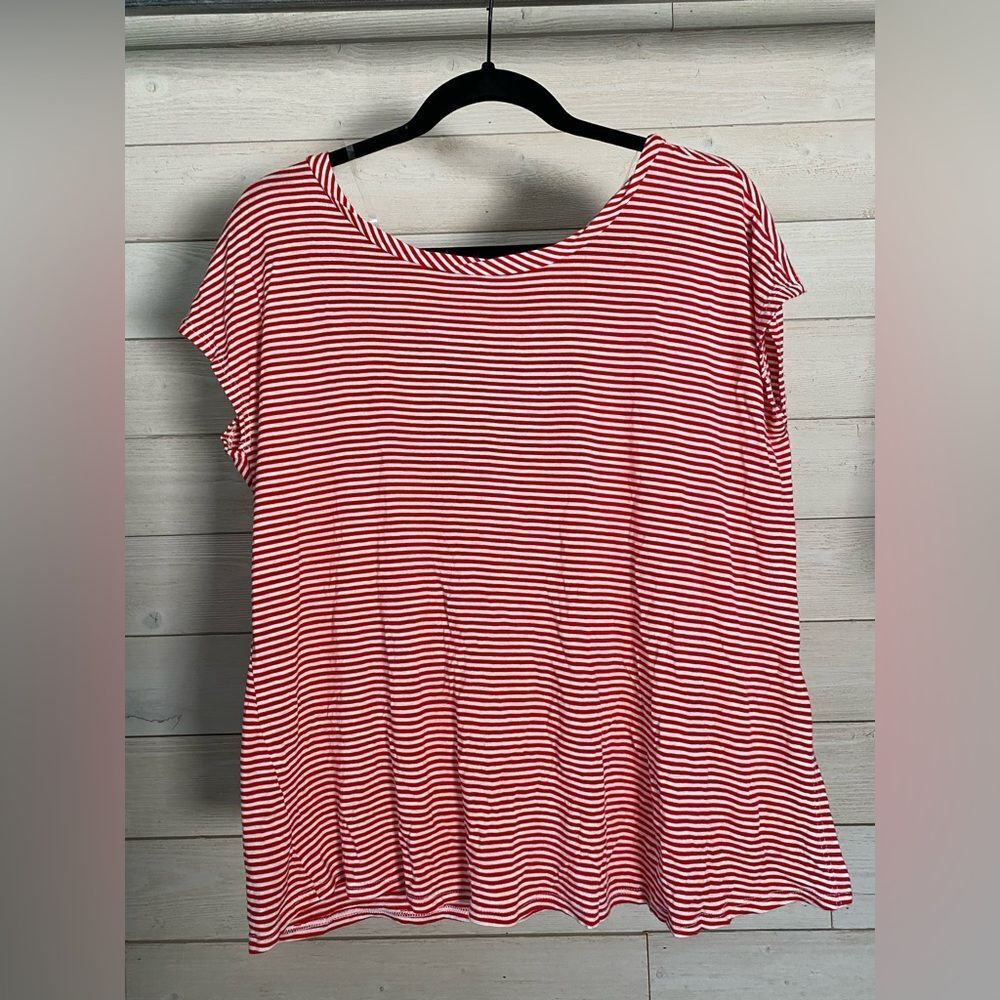 Rae Mode red and white lightweight striped t-shirt - NWOT